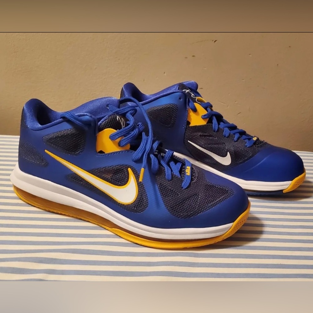 Men’s Nike LeBron 9 Low Entourage Basketball Gym Shoes. New in box.